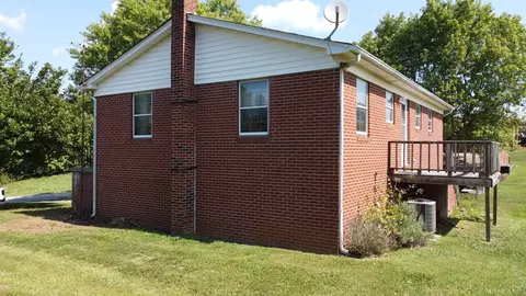 6141 Lavern Cir, Talbott, TN 37877 photo 3