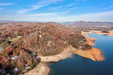 561 White Ln, Bean Station, TN 37708 photo 6