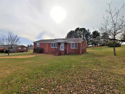 185 Navaho Dr, Talbott, TN 37877 photo 3