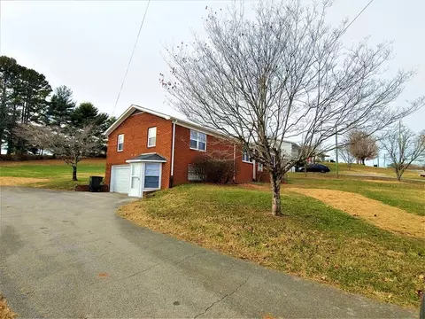 185 Navaho Dr, Talbott, TN 37877 photo 2