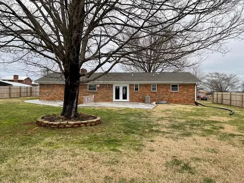 390 Lanier Dr, Talbott, TN 37877 photo 3