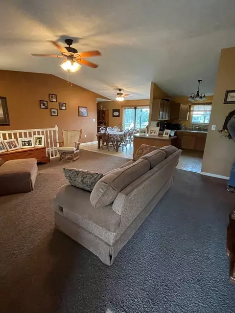 6825 Westgate Cir, Talbott, TN 37877 photo 3