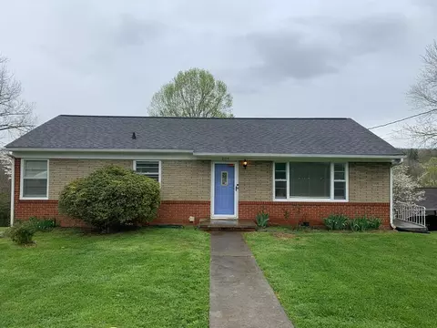 2154 E Outer Dr, Morristown, TN 37814 photo 1