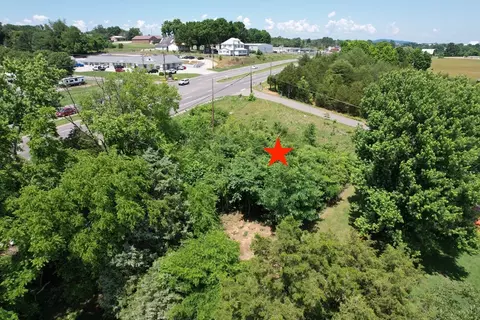 108 Britton Dr, Talbott, TN 37877 photo 3