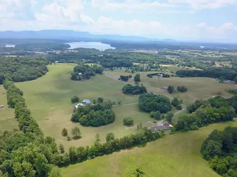 808 Parsonage Rd, White Pine, TN 37890 photo 4