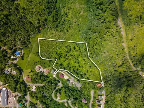 104 Oglewood Ln, Gatlinburg, TN 37738