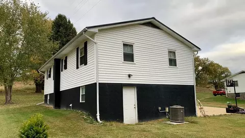 945 Roaring Fork Rd, Greeneville, TN 37745 photo 3