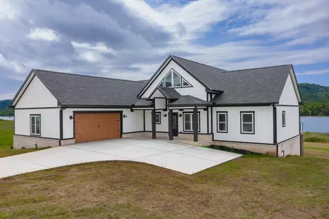 371 Masters Ln, Bean Station, TN 37708