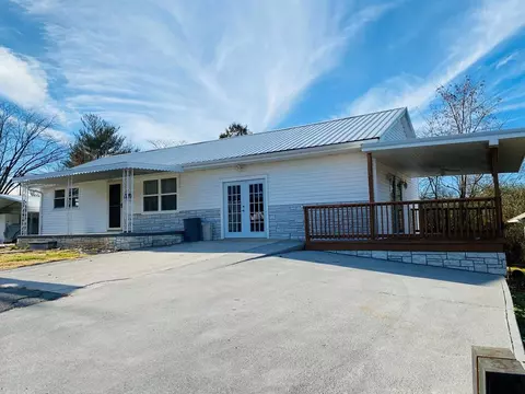 313 Fox St, Newport, TN 37821