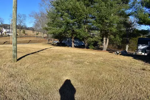 2417 Lakeshore Rd, Bean Station, TN 37708 photo 9