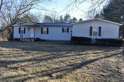 2417 Lakeshore Rd, Bean Station, TN 37708 photo 1