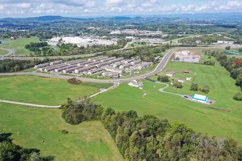 750 Thompson Creek Rd, Morristown, TN 37813