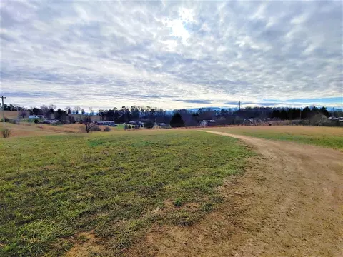 843 Parsonage Rd, White Pine, TN 37890 photo 10