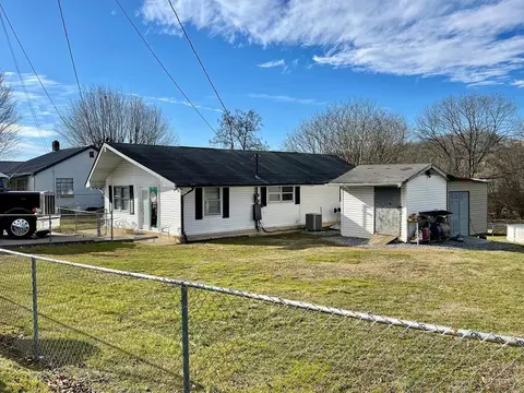 562 Witt Rd, Morristown, TN 37813