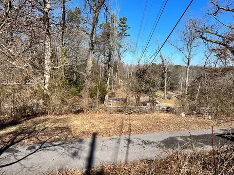 8066 Hulls Mill Rd, Talbott, TN 37877 photo 4