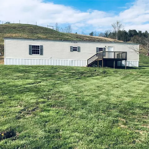3770 Tazewell Hwy, Sneedville, TN 37869