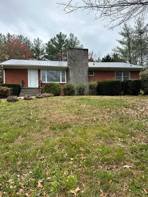 4560 St Paul Rd, Morristown, TN 37813