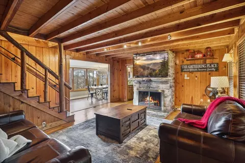 255 Poplar Ln, Gatlinburg, TN 37738