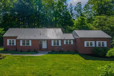 820 Forest Dr, Morristown, TN 37814