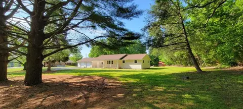 890 English Mountain Rd, Cosby, TN 37722