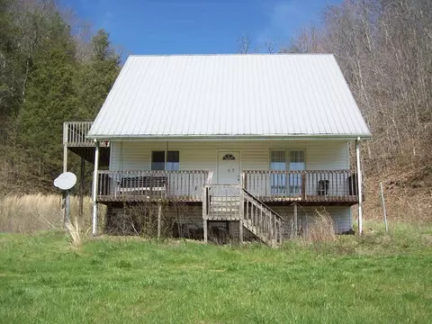 1050 Livesay Chapel Rd, Kyles Ford, TN 37765
