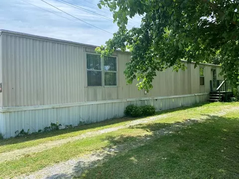 120 Fultz Ln, Tazewell, TN 37879