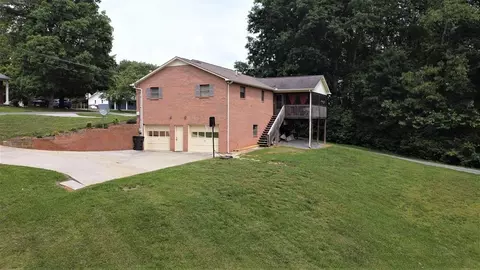 725 Greenbriar Rd, Talbott, TN 37877 photo 3