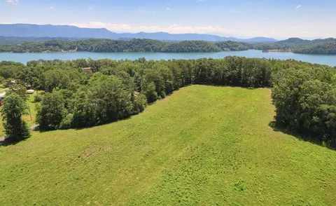 184 185 Covington Rd, Dandridge, TN 37725