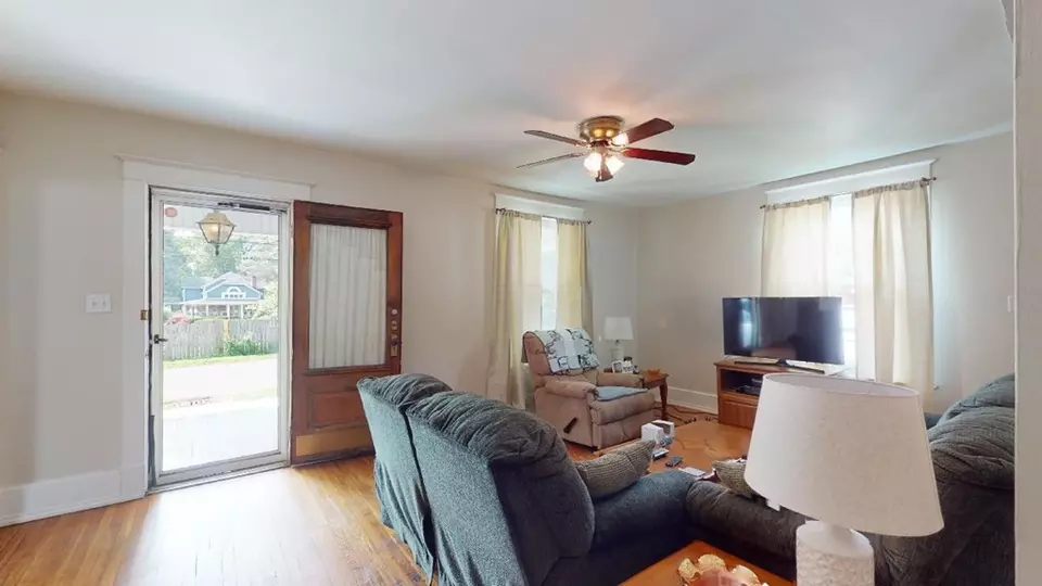  425 E 3rd North St, Morristown, TN 37814 photo 7