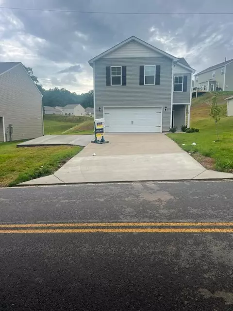 768 Morelock Rd, Morristown, TN 37814