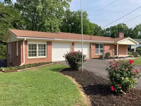 821 Commanche Dr, Newport, TN 37821