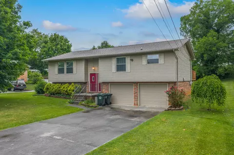 555 Sycamore St, Morristown, TN 37813