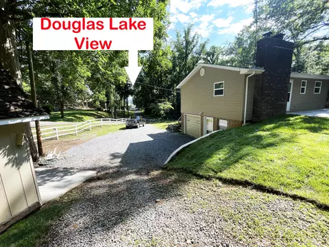 1637 Covington Rd, Dandridge, TN 37725