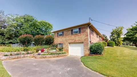 178 Britton Dr, Talbott, TN 37877 photo 2