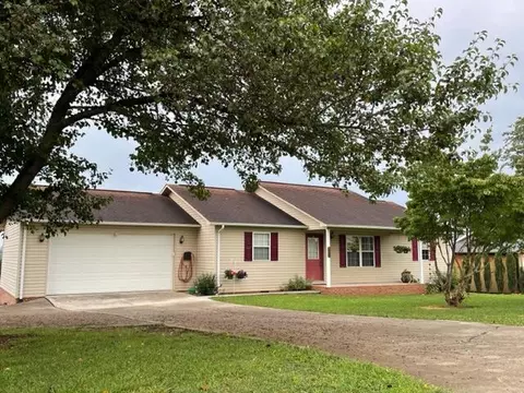 328 St Edward Dr, Dandridge, TN 37725