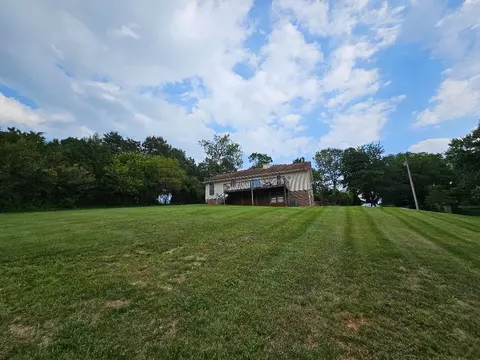 8127 Robert Watkins Rd, Talbott, TN 37877 photo 9