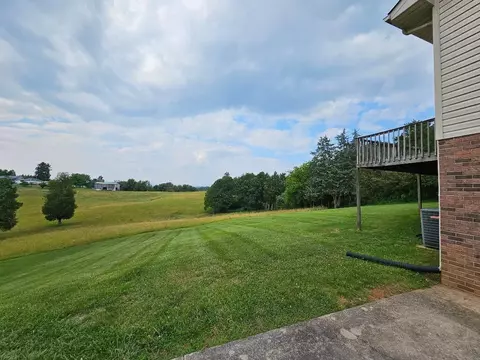 8127 Robert Watkins Rd, Talbott, TN 37877 photo 6