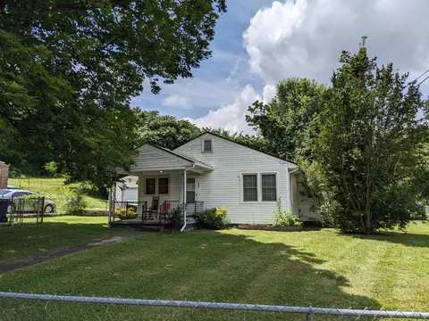 420 S Fairmont Ave, Morristown, TN 37813