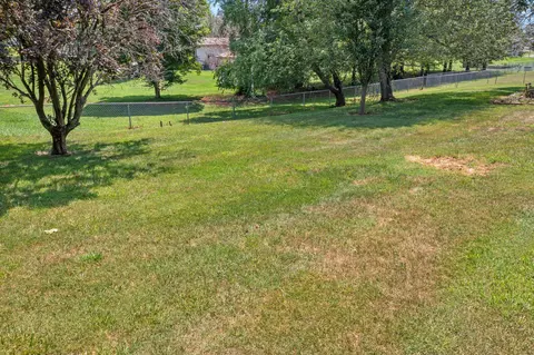 300 Meadowood Dr, Talbott, TN 37877 photo 22
