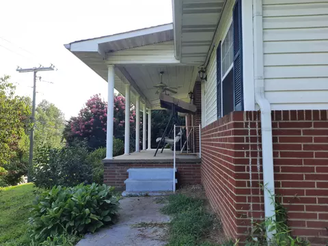 13114 Chapman Hwy, Seymour, TN 37865