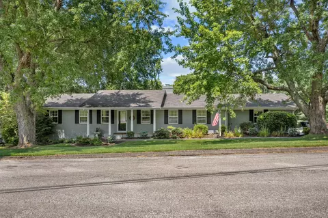 1003 Forest Dr, Morristown, TN 37814