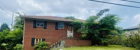 1020 S Jackson St, Morristown, TN 37813