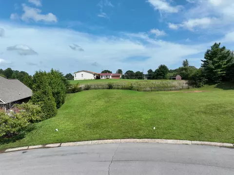 548 Kensington Dr, Morristown, TN 37814