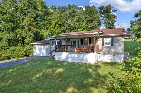 2120 Childress Rd, Dandridge, TN 37725