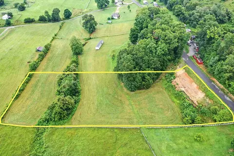 170 Grassy Valley Rd, Whitesburg, TN 37891