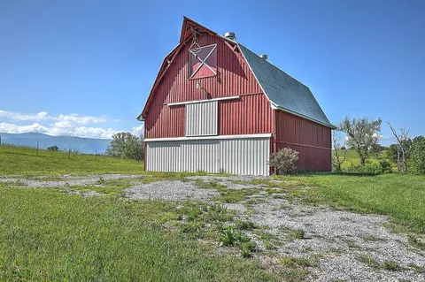 2320 Holly Creek Rd, Greeneville, TN 37745