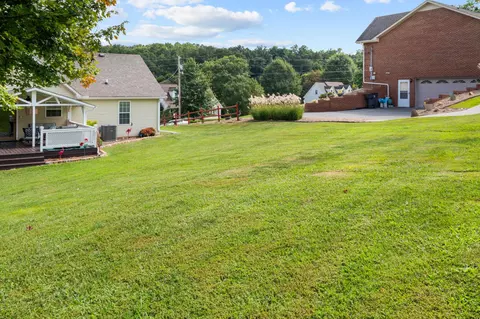 8121 W Pointe Dr, Talbott, TN 37877 photo 19