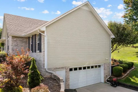 8121 W Pointe Dr, Talbott, TN 37877 photo 2