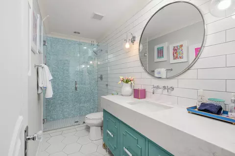 Bath - 1917 Pointe Dr, Talbott, TN 37877 photo 5 of 7