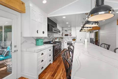 Kitchen - 1917 Pointe Dr, Talbott, TN 37877 photo 2 of 3